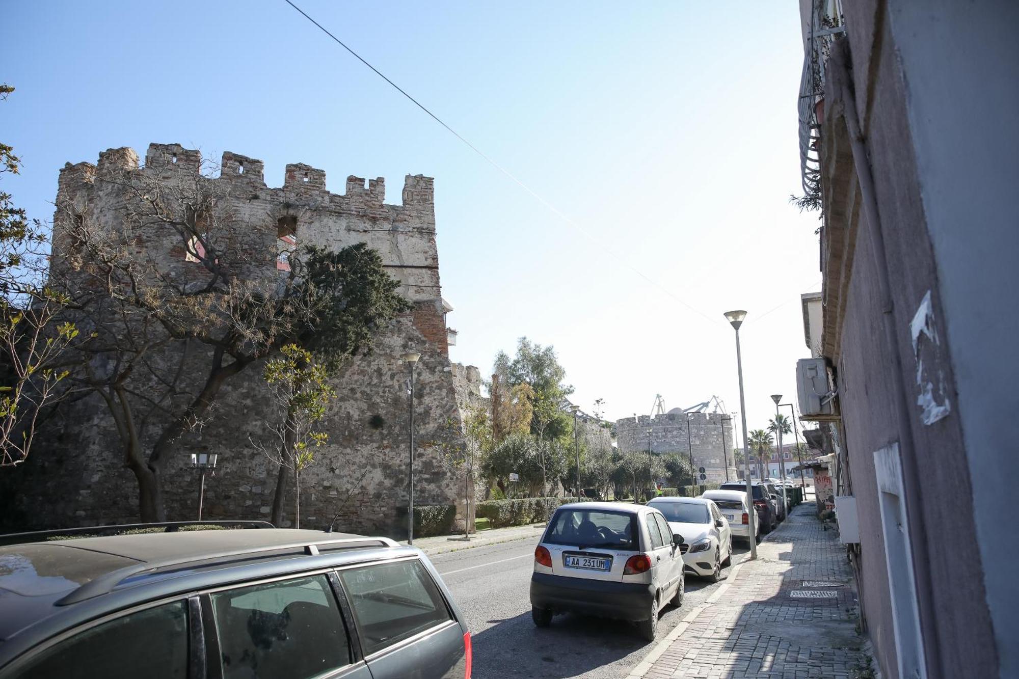 Super Apartment In The Ancient Roman Amphitheater Durrës Exteriör bild